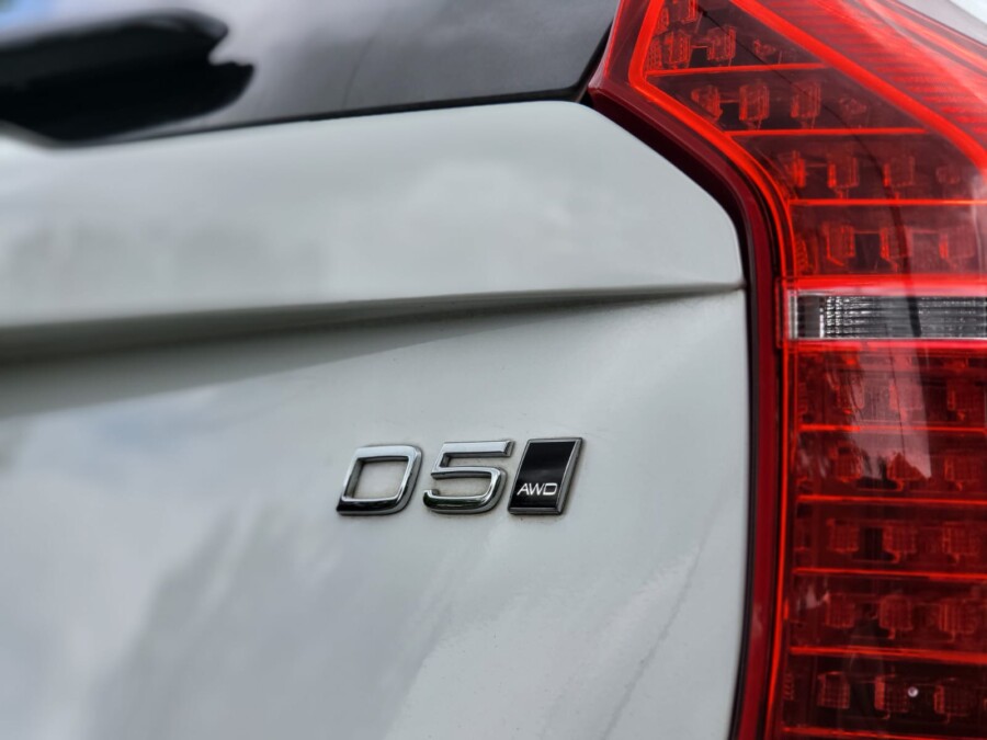 
								Volvo XC90 full									