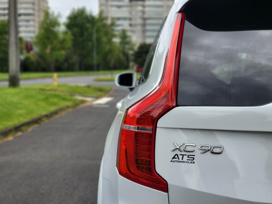 
								Volvo XC90 full									