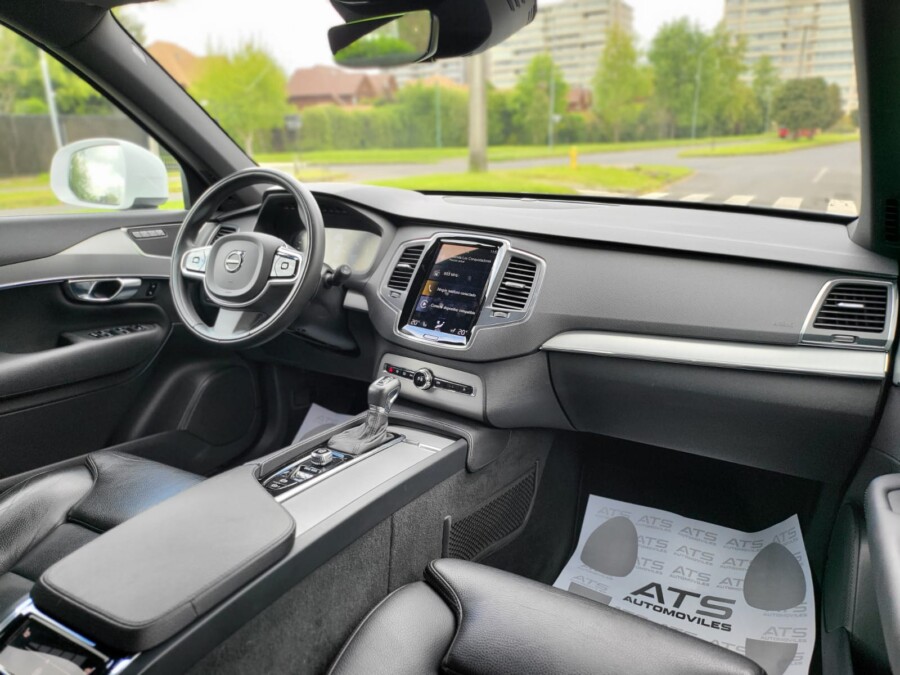 
								Volvo XC90 full									