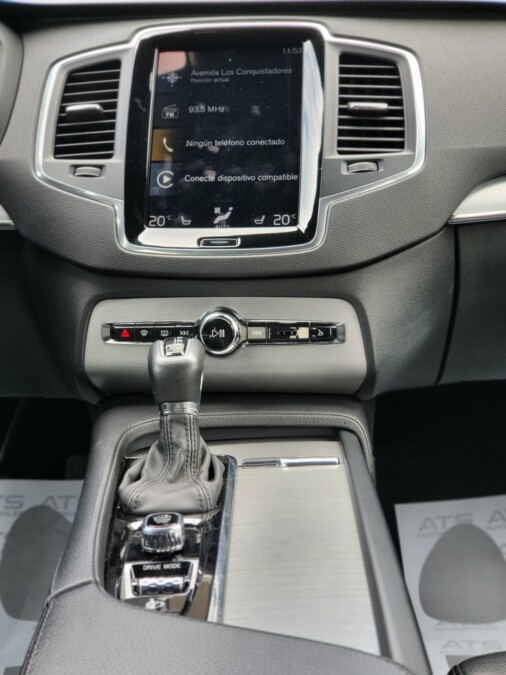 
								Volvo XC90 full									