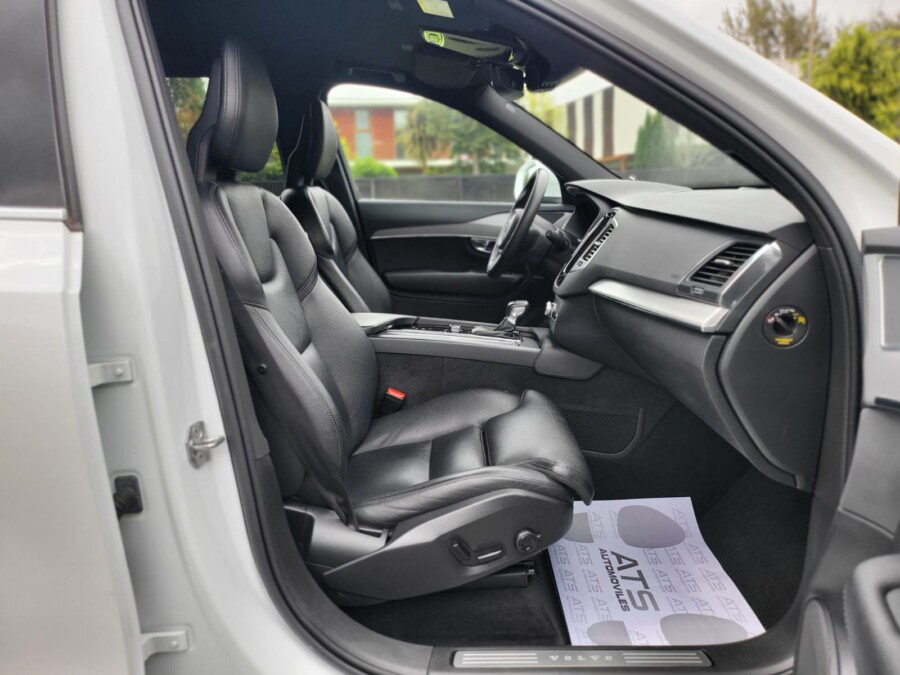 
								Volvo XC90 full									