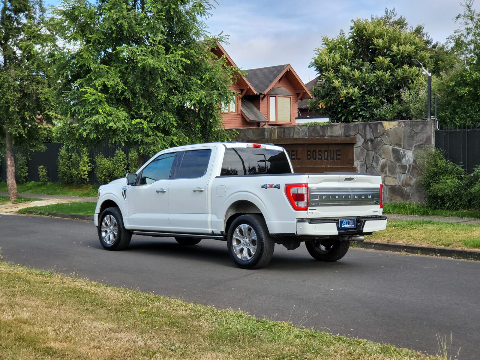 
								Ford F150 Platinum full									