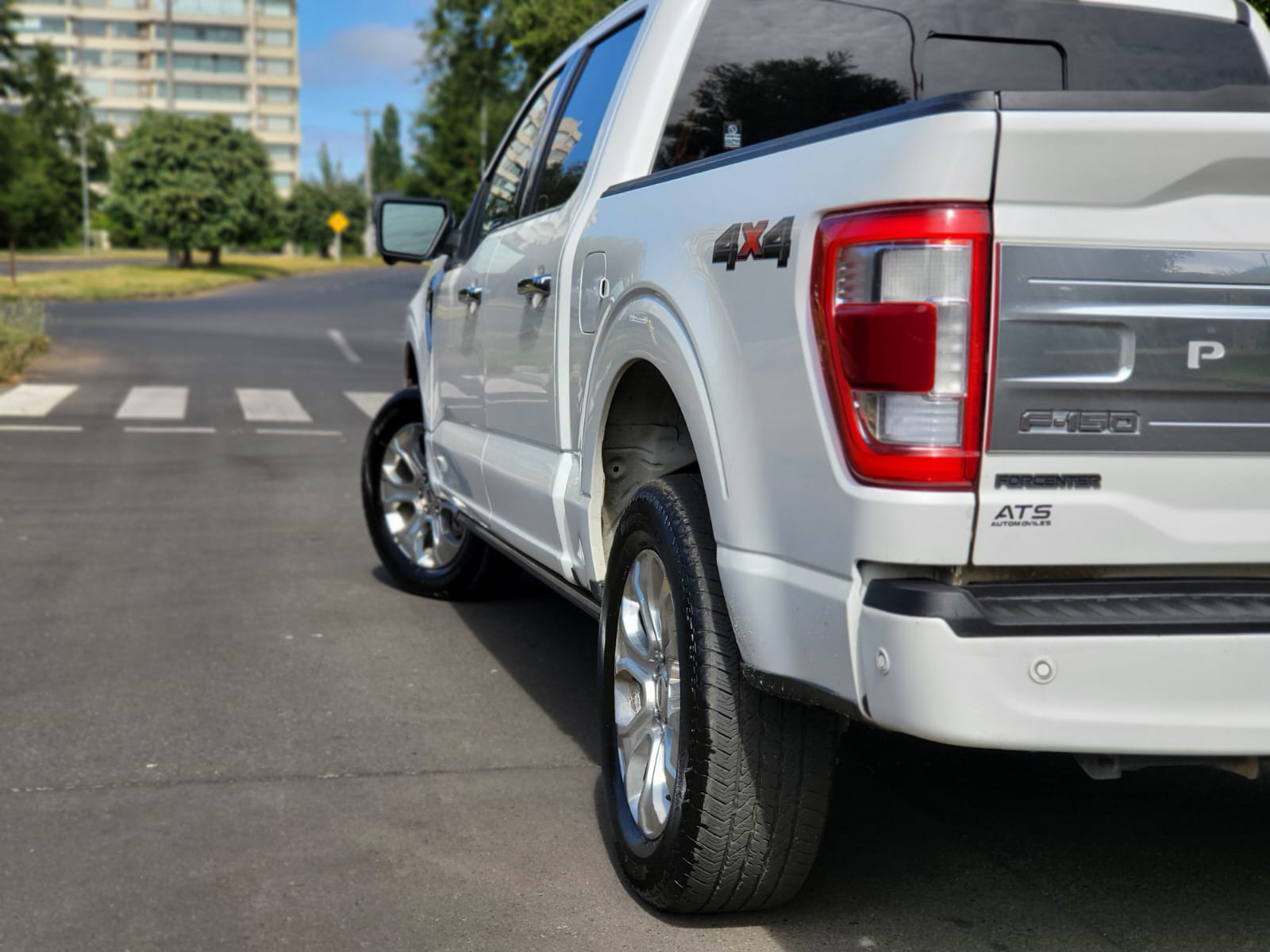 
								Ford F150 Platinum full									