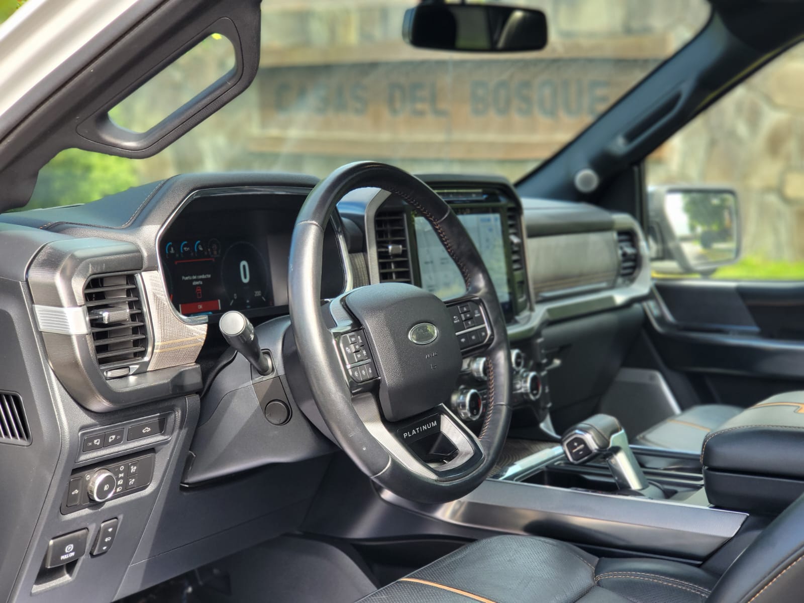 
								Ford F150 Platinum full									
