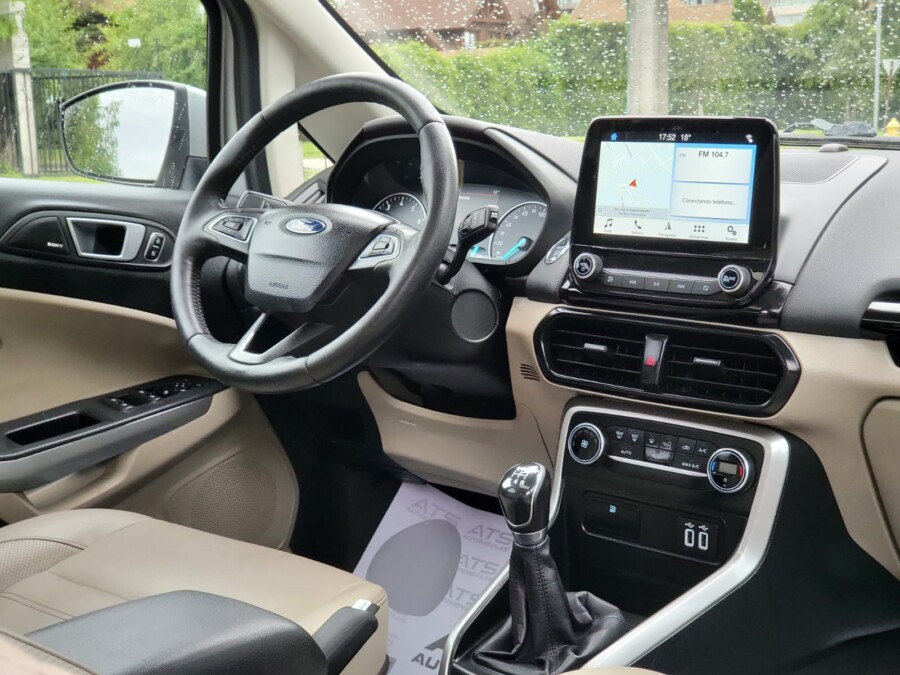 
								Ford Ecosport Titanium full									