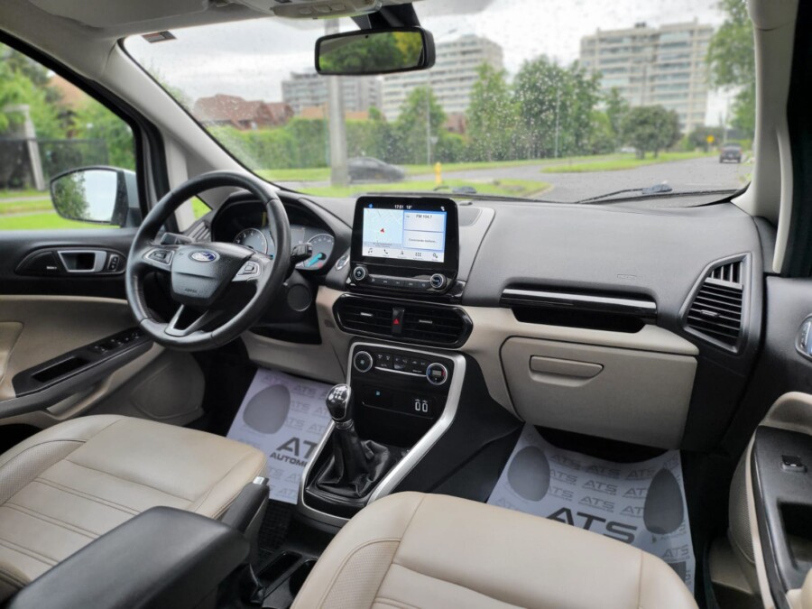 
								Ford Ecosport Titanium full									