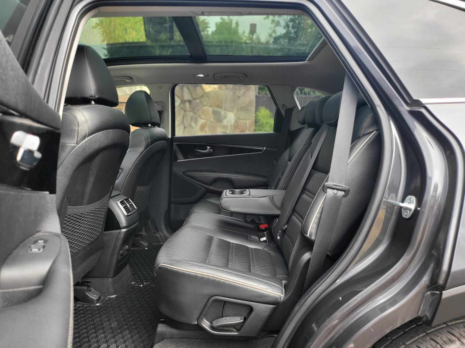 
								KIA SORENTO GTL AWD full									