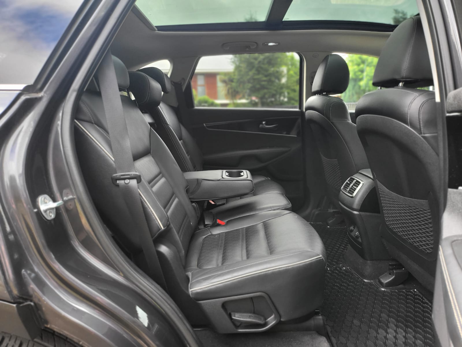 
								KIA SORENTO GTL AWD full									
