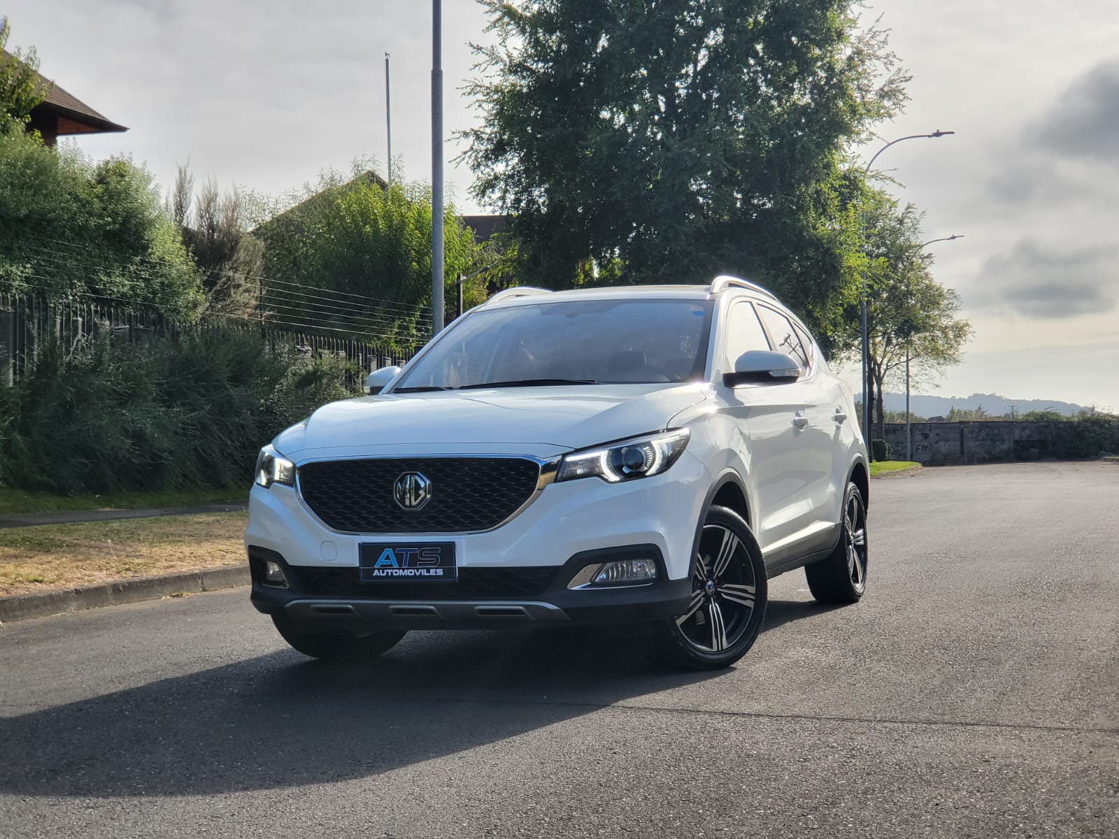 
								MG ZS full									