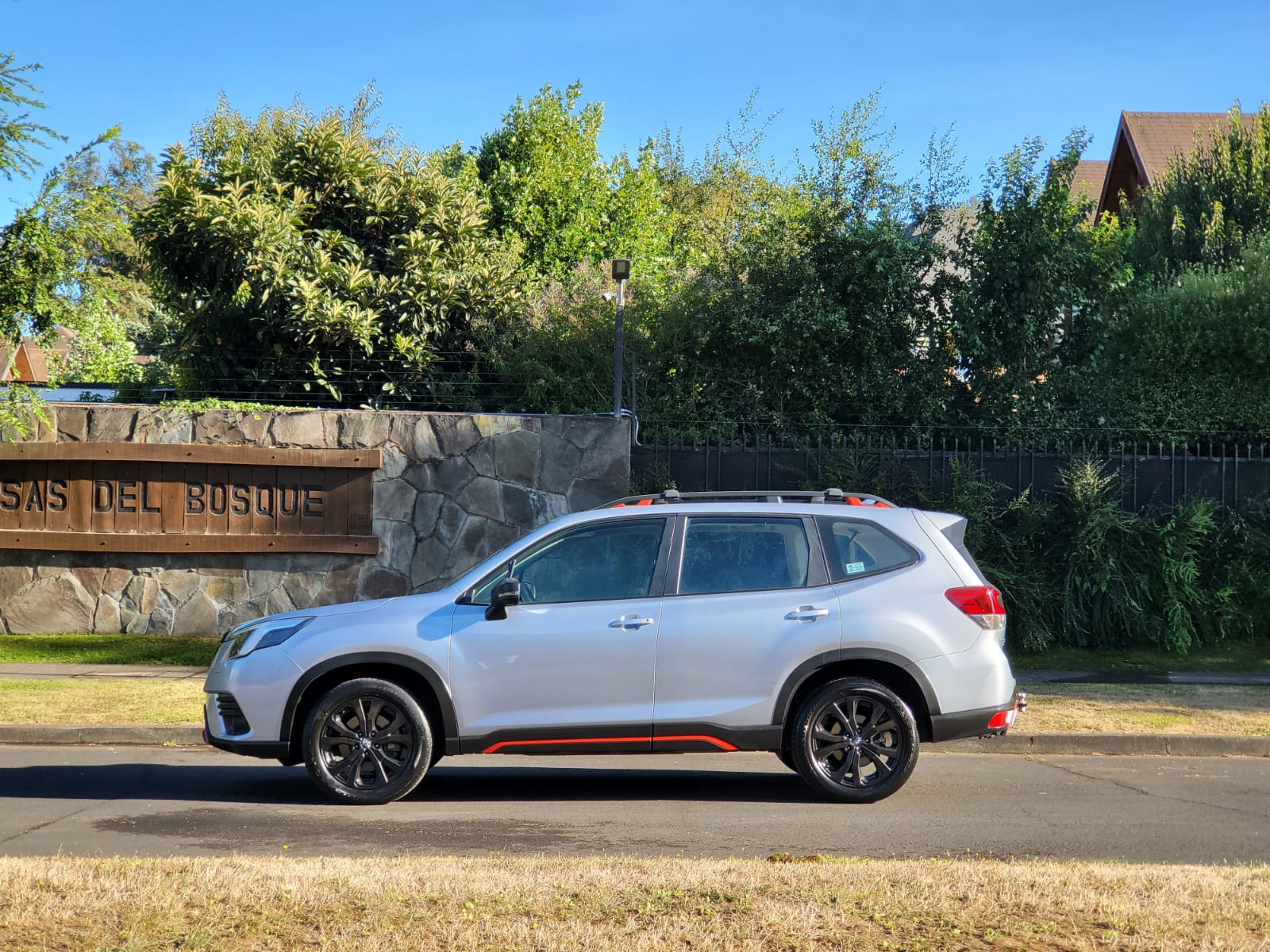 
								SUBARU NEW FORESTER full									