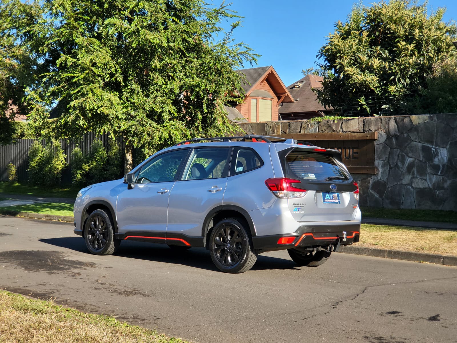 
								SUBARU NEW FORESTER full									