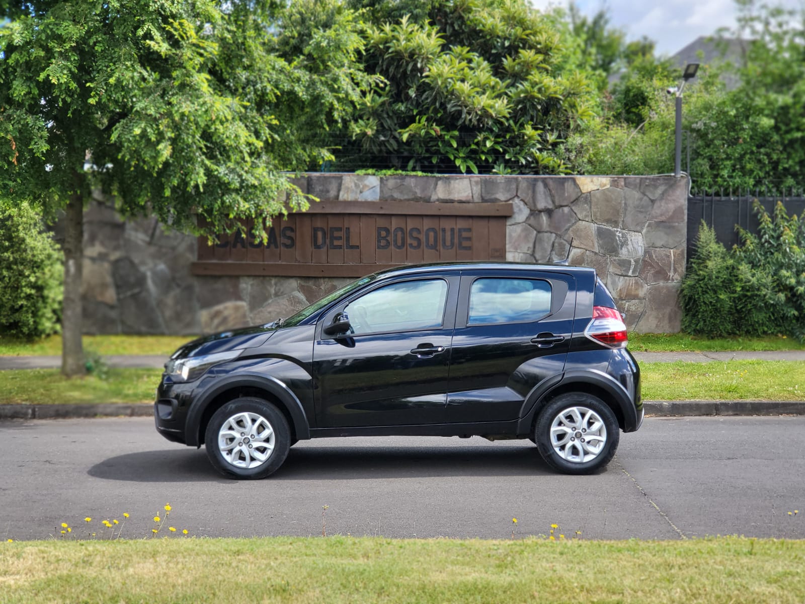 
								Fiat MOBI full									