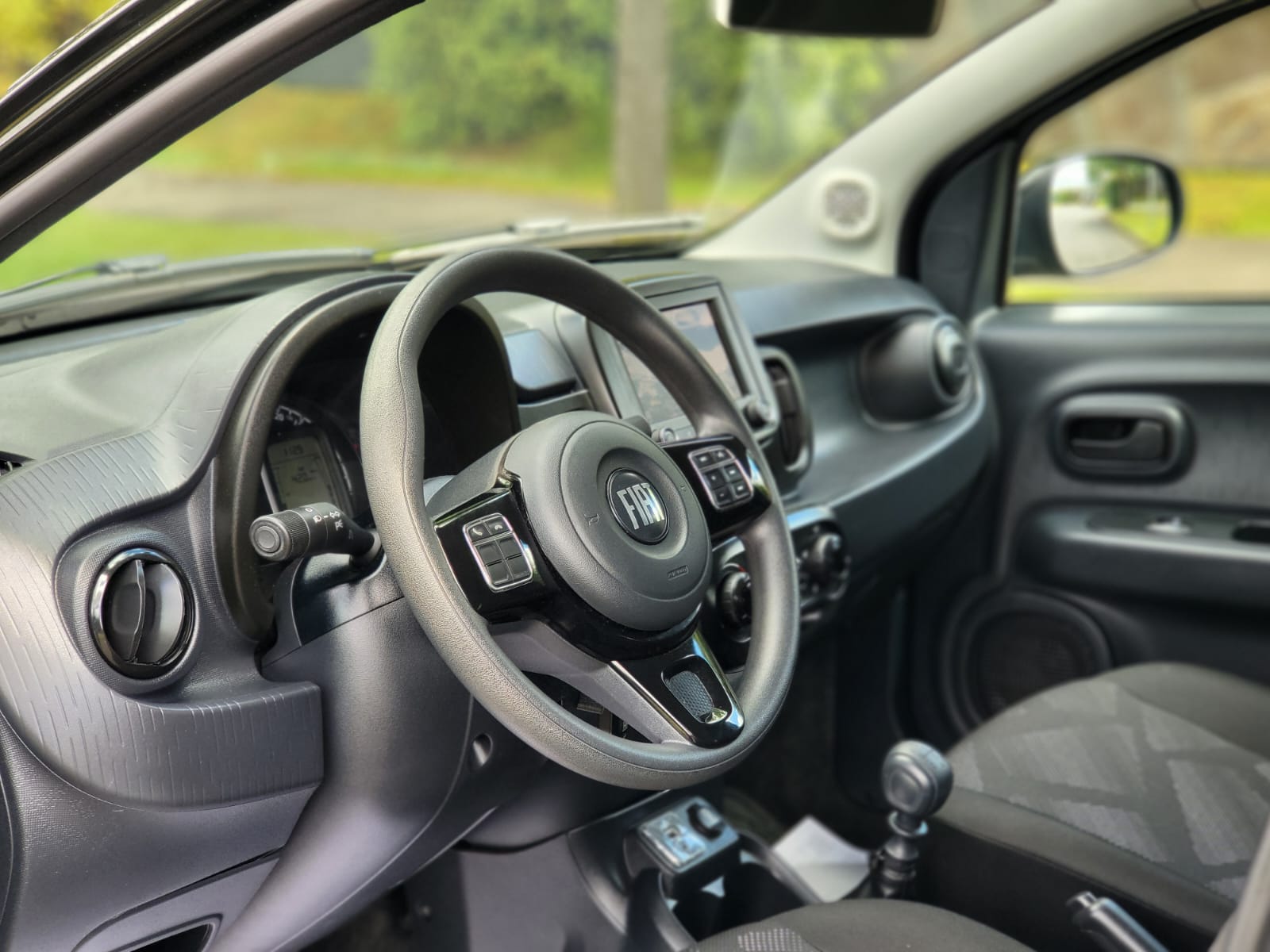 
								Fiat MOBI full									