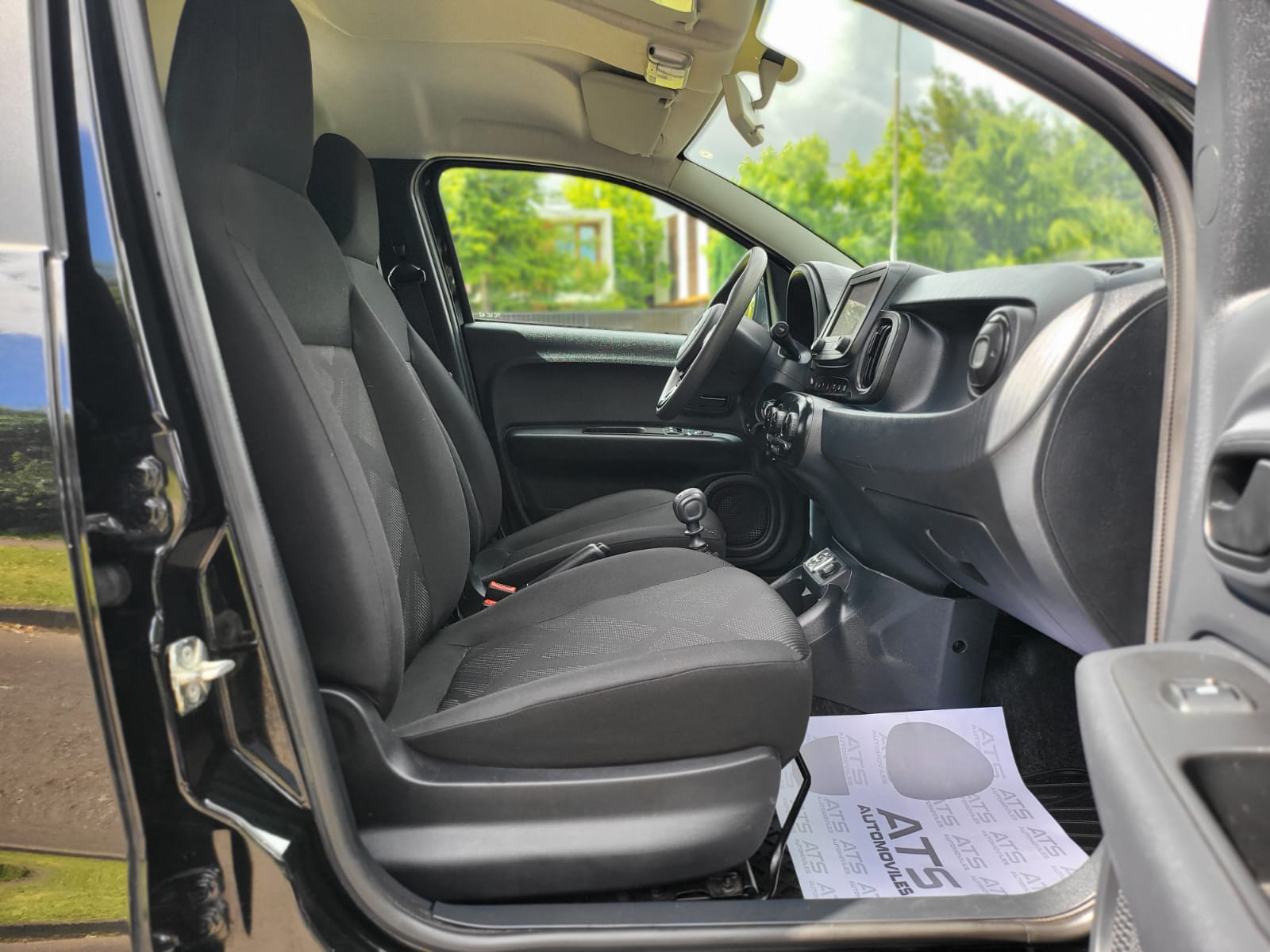 
								Fiat MOBI full									