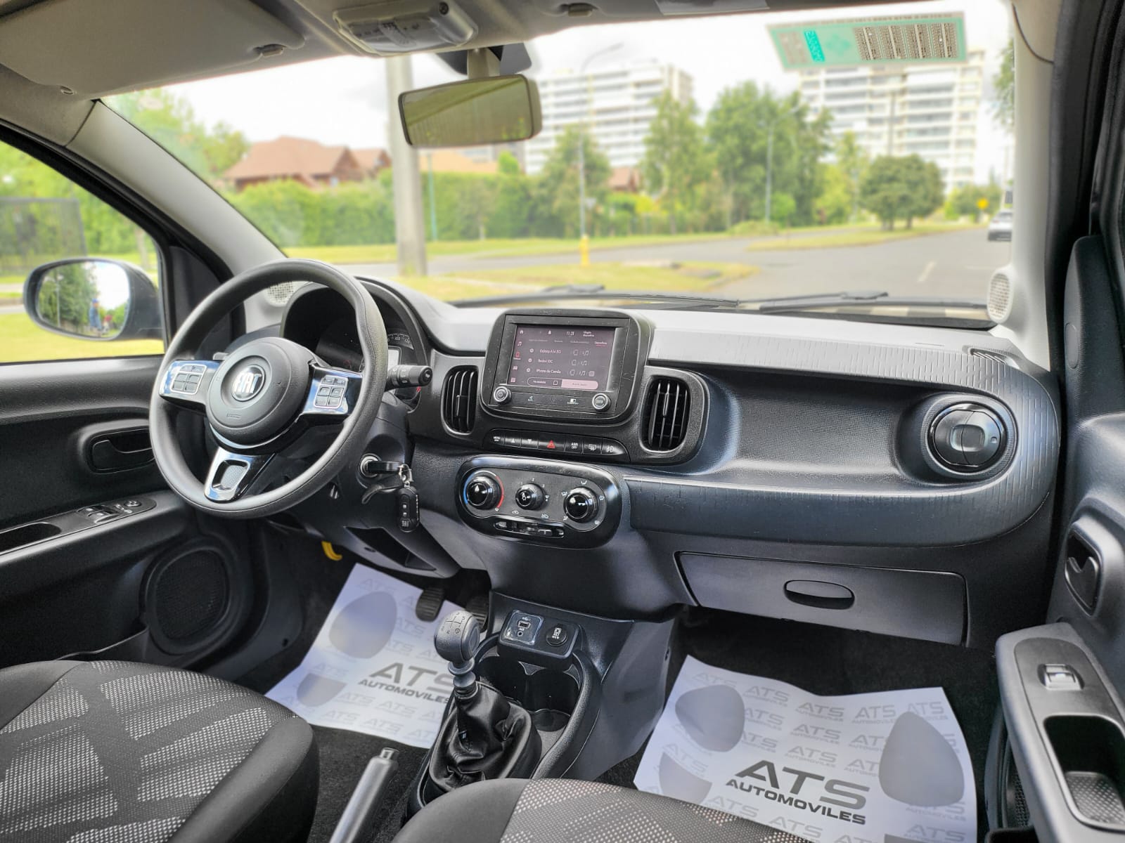 
								Fiat MOBI full									