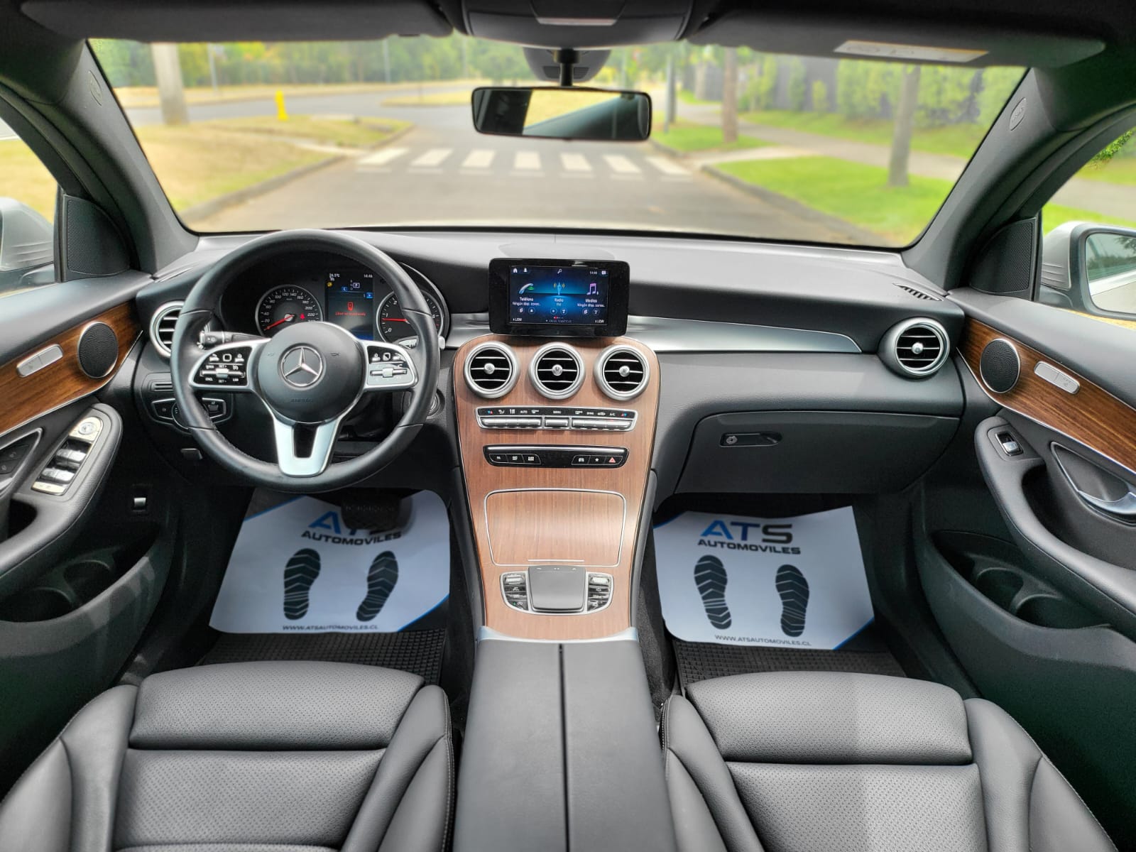 
								Mercedes Benz GLC 220D full									