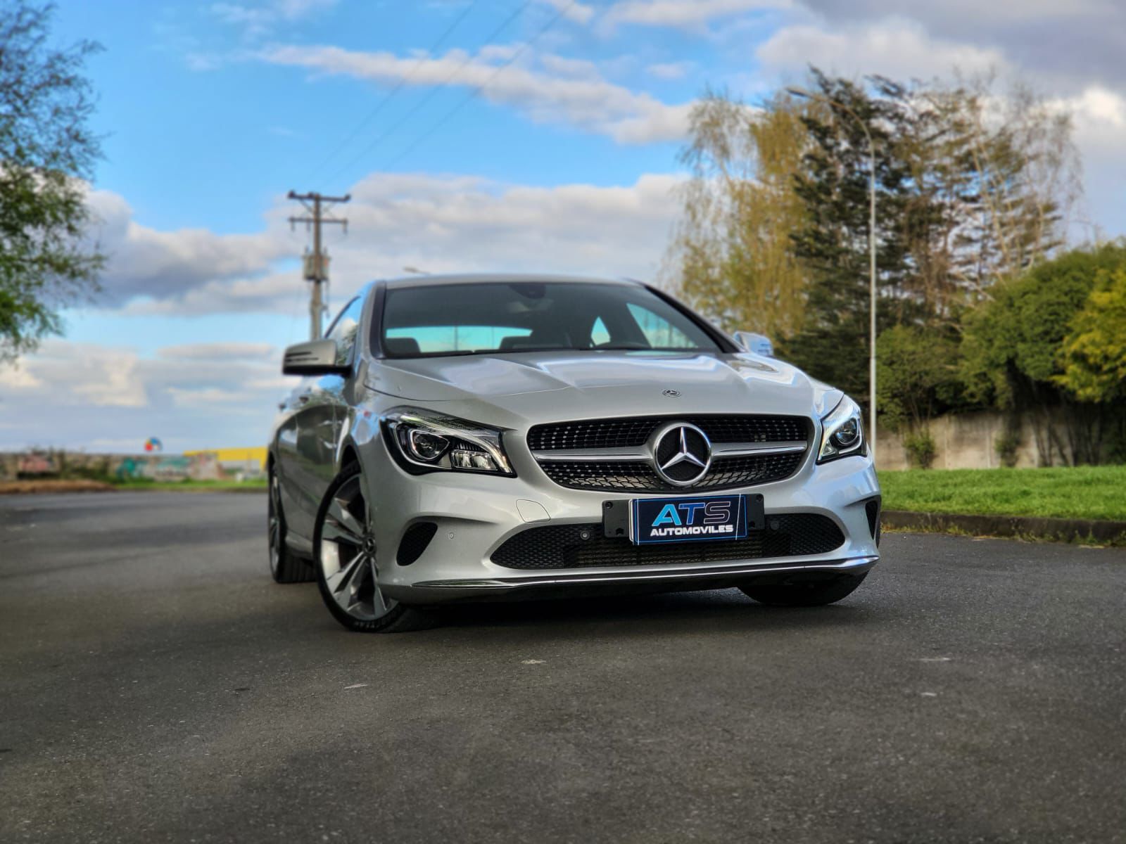 
								Mercedes Benz CLA 180 full									