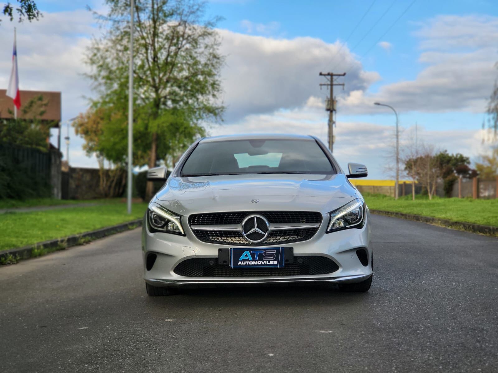 
								Mercedes Benz CLA 180 full									