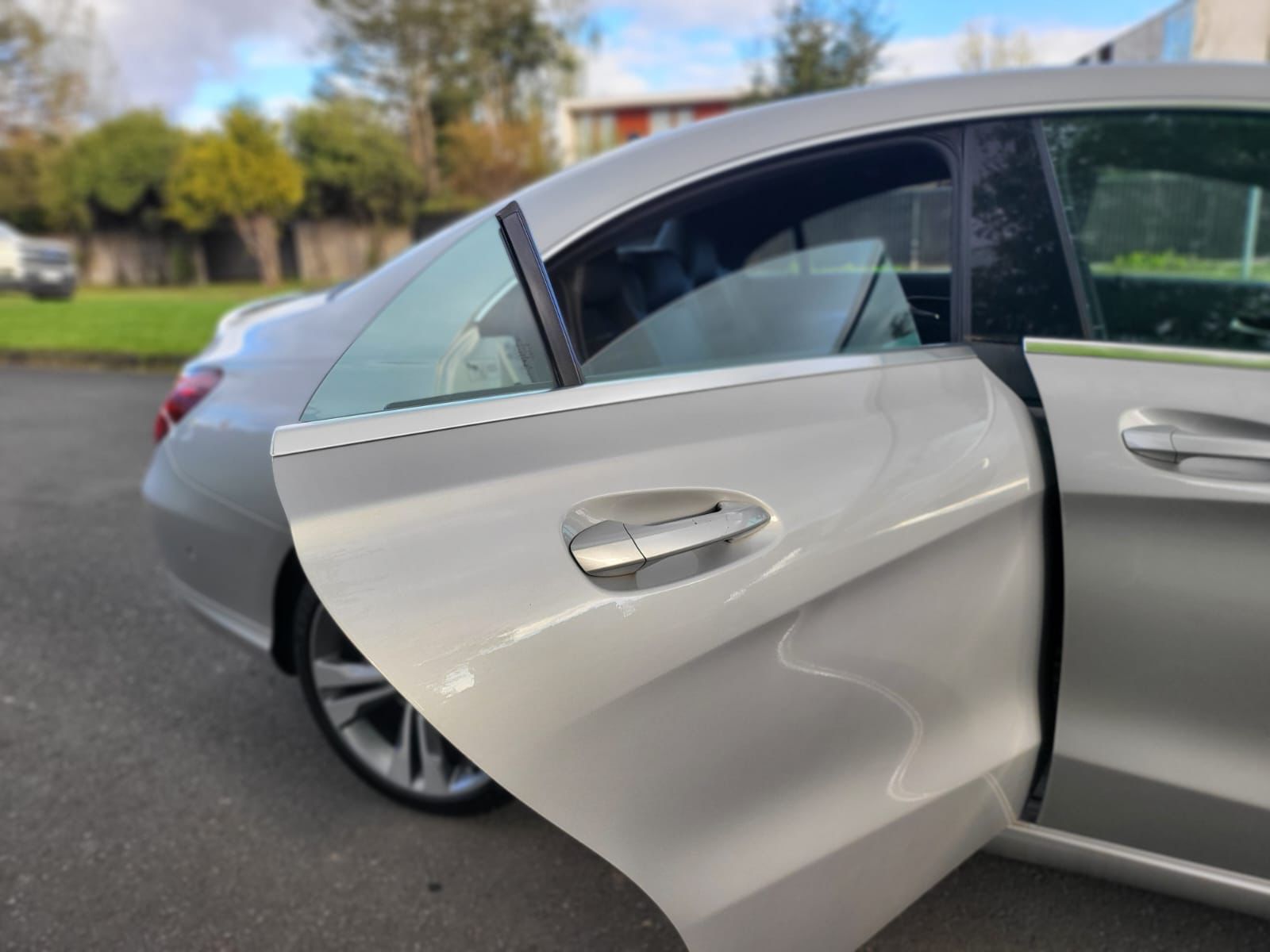 
								Mercedes Benz CLA 180 full									