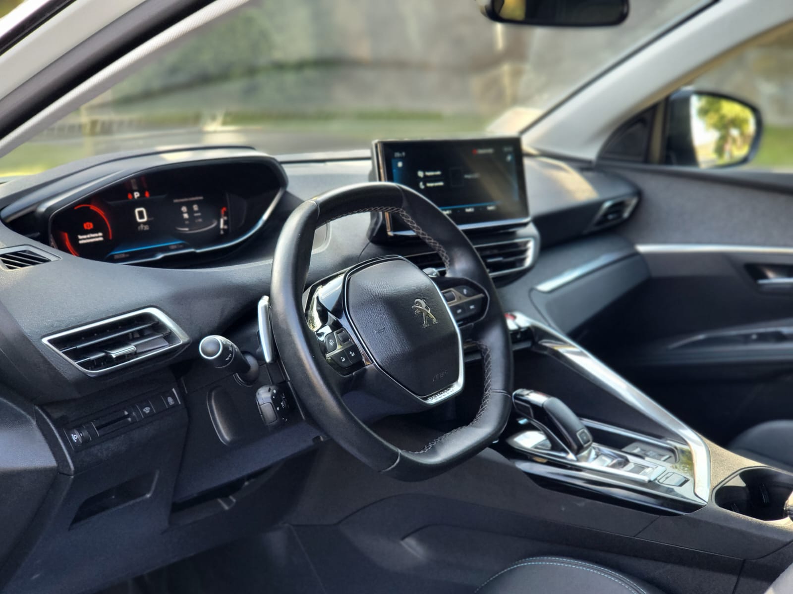 
								Peugeot 3008 full									
