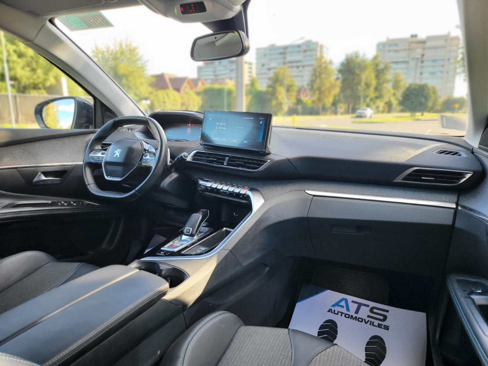 
								Peugeot 3008 full									