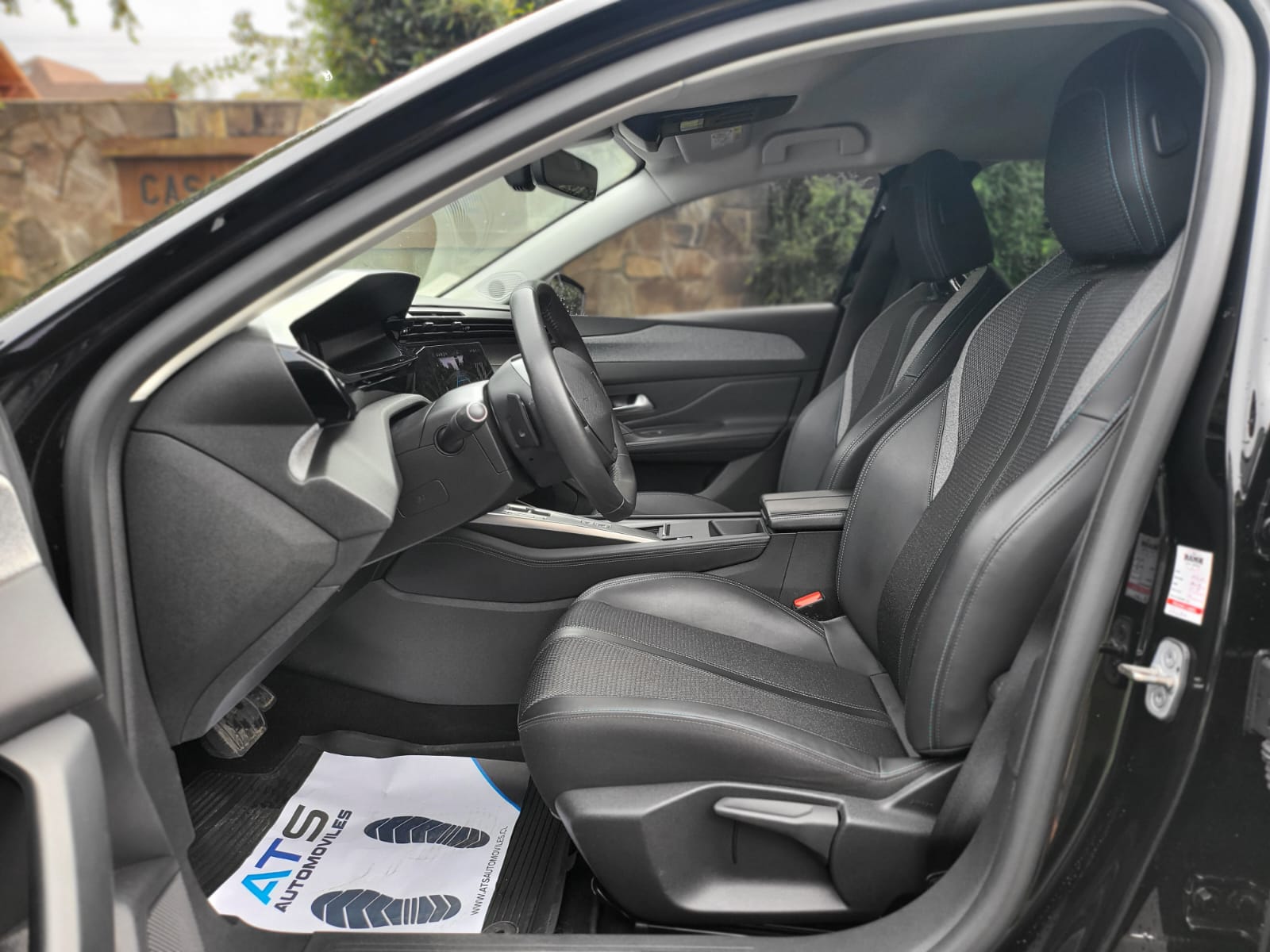 
								Peugeot 308 BLUEHDI full									