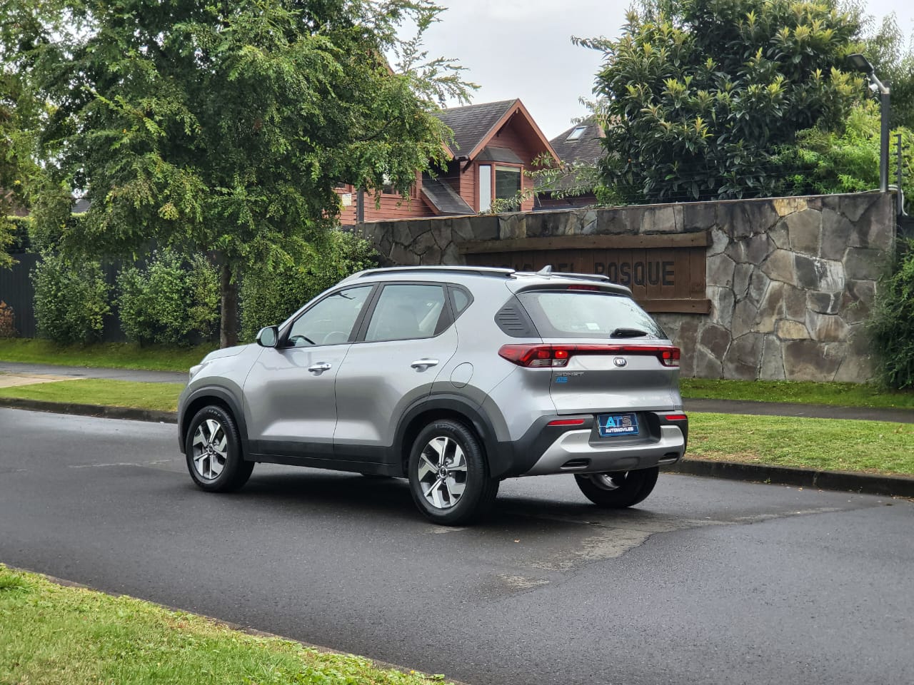 
								Kia Motors SONET full									